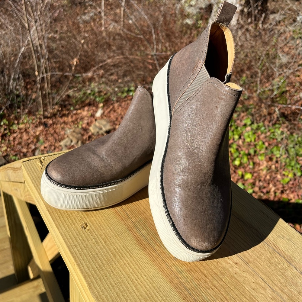 Women’s Taupe Heeled Chelsea Slip-On Boots - Stylish Everyday Heel